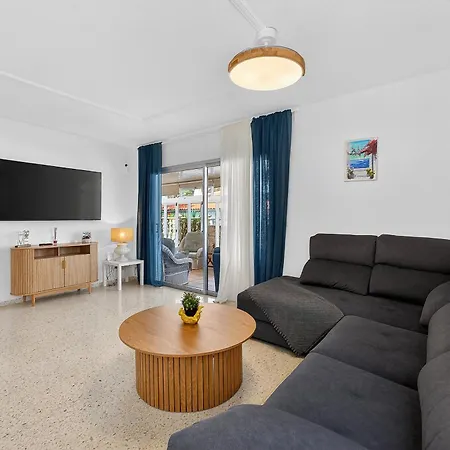 Oceana Apartment *