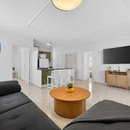Oceana Apartment *